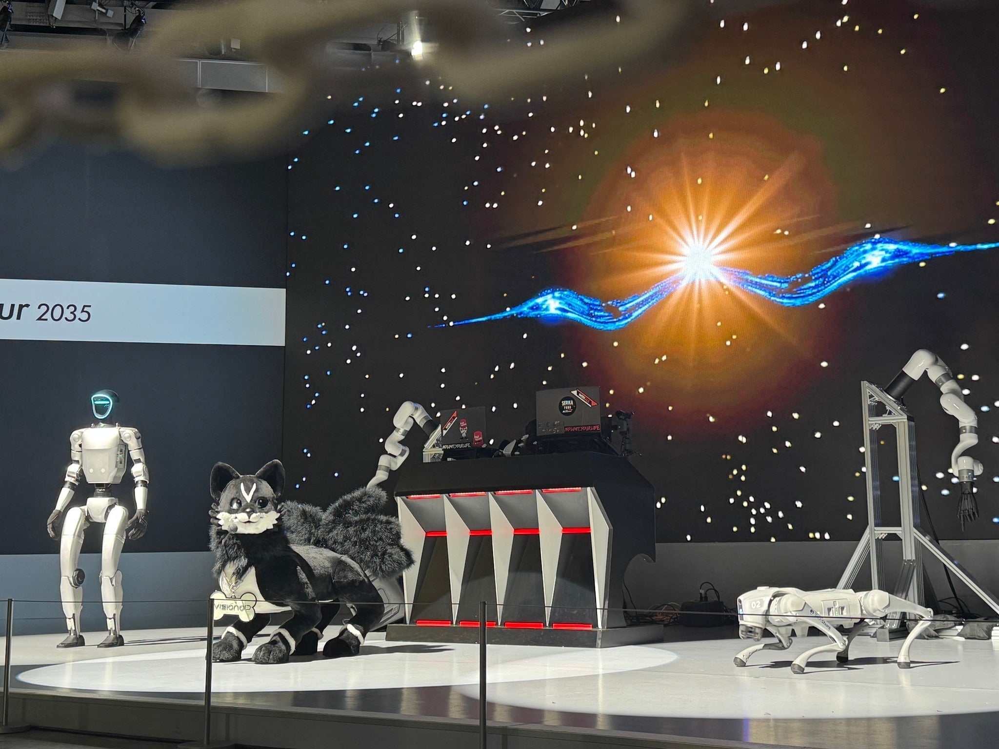 Japan Mobility Show 2025｜株式会社MMOLがTokyo Future Tour 2035エントランス・ロボットミュージカルを支援